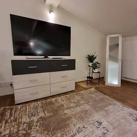 Romanticke Studio V Podkrovi Na Velkem Namesti, Wi-Fi, Netflix Hradec Kralove Exterior photo