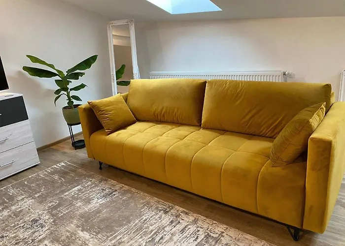 Romanticke Studio V Podkrovi Na Velkem Namesti, Wi-Fi, Netflix